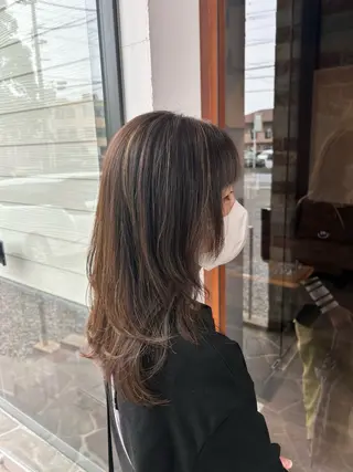 ロング 村松 麻菜のヘアスタイル