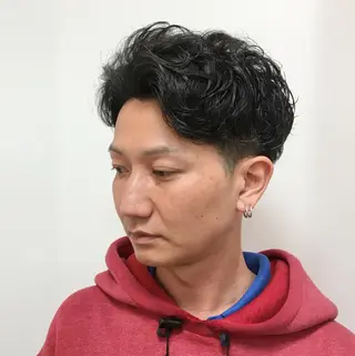 ショート パーマ メンズ すごう こうへいのヘアスタイル
