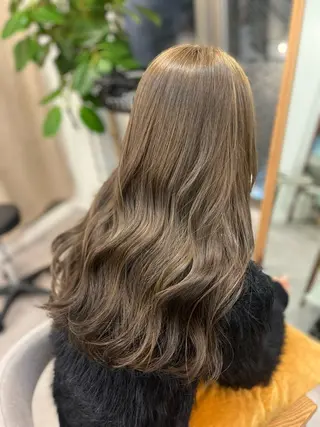 ロング カラー ヘアアレンジ hazuki🐈⬛ 透明感カラーのヘアスタイル