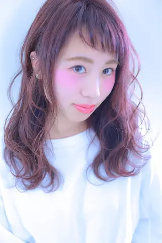 ロング 伊藤 裕貴のヘアスタイル