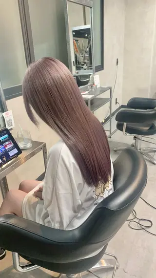 ロング カラー B E C H I C O〔べち子〕のヘアスタイル