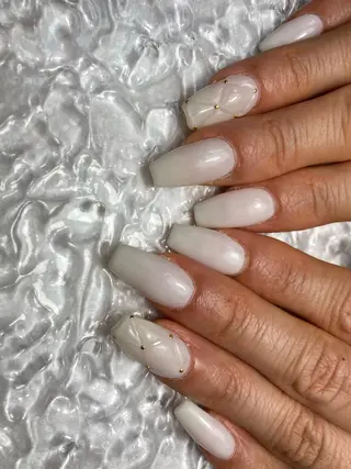 ミディアム ネイル ✴︎ Delightのネイルデザイン