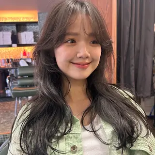 ロング カラー mi yuのヘアスタイル