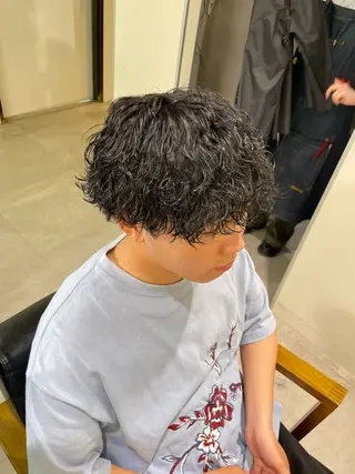 パーマ メンズ マエダ リョウのヘアスタイル
