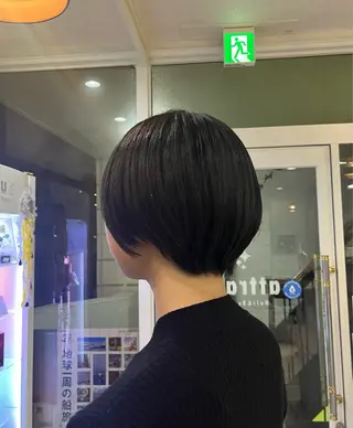 ショート カラーソムリエ🎨 seina🪐のヘアスタイル