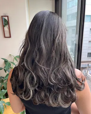 ロング カラー takumi Hのヘアスタイル
