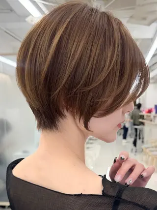 ショート 三鷹で1番ショート ボブをカットする新谷のヘアスタイル