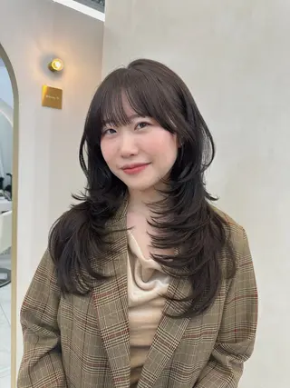 ロング カラー 韓国風レイヤーカラー ライムのヘアスタイル