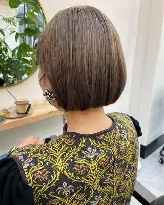ショート カラー 高梨 菜々のヘアスタイル