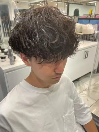 パーマ メンズ 大阪美容師 井上智博のヘアスタイル