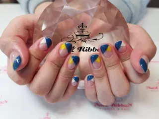 ネイル ネイルリボン 受付スタッフのネイルデザイン