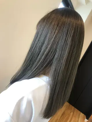 ロング カラー 宮本 円のヘアスタイル