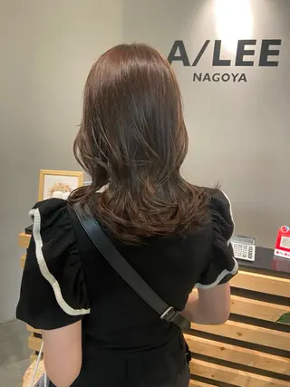 ミディアム カラー ウルフカット レイヤーカット上柿のヘアスタイル