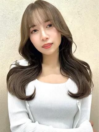 ロング カラー 韓国レイヤーカット 🧸ベージュカラーのヘアスタイル