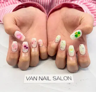 ネイル Van Nail Salonのネイルデザイン
