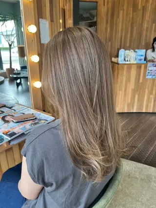 ロング 長南 やよいのヘアスタイル