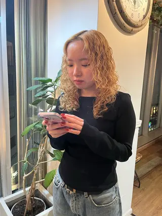 ミディアム 外国人風レイヤー パーマYukiのヘアスタイル