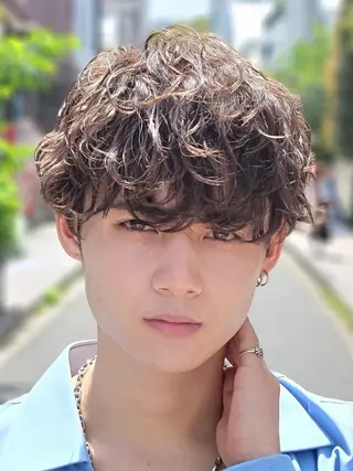 パーマ メンズ fifth原宿 宮部蓮のヘアスタイル