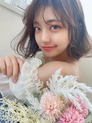 ミディアム 峯尾 穂専のヘアスタイル