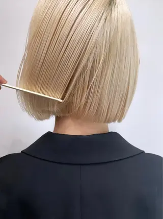 ショート カラー ネイル マツエク・マツパ アイブロウ ⭐ハイトーンブリーチ ミルクティーピンクのヘアスタイル