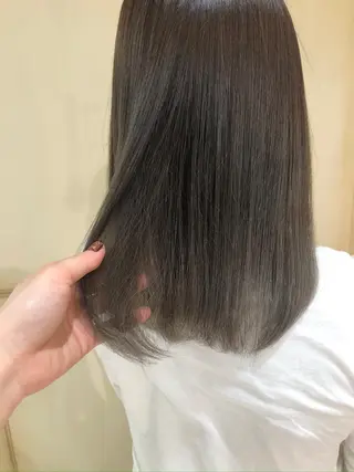 セミロング カラー 🇰🇷韓国風艶髪✨ 髪質改善 倉岡しおんのヘアスタイル