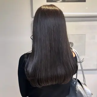 セミロング カラー カジュアルを女っぽく 𝗮𝘆𝗮𝗰𝗼のヘアスタイル