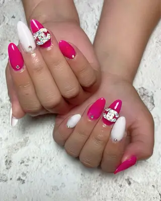 ネイル Feel ‪‪☺︎‬Yuriaのネイルデザイン