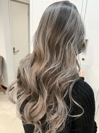 ロング KYOKO 【Bear】のヘアスタイル