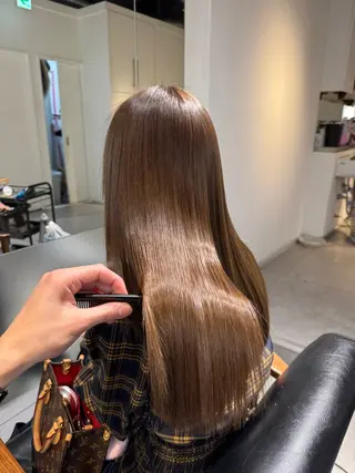 セミロング 岩尾 凪のヘアスタイル