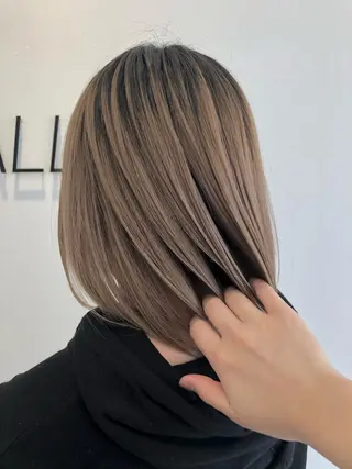 セミロング カラー ALLY/廣瀬 眞子のヘアスタイル
