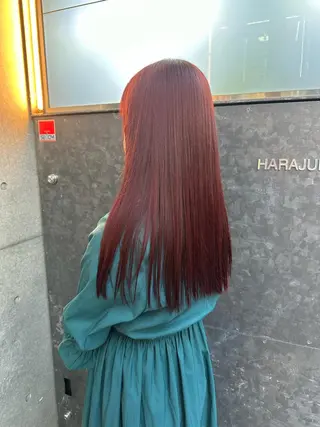 ロング ✴︎TO-MA✴︎ レッドカラー/透明感のヘアスタイル