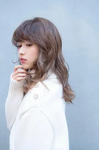 セミロング カラー 前田 敬太のヘアスタイル