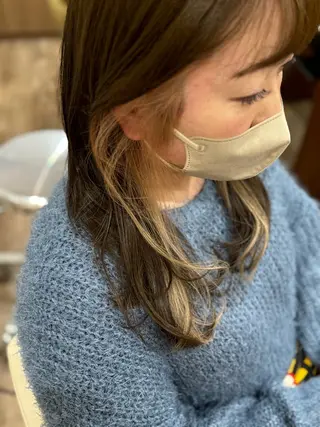 ロング カラー 山田 梓のヘアスタイル