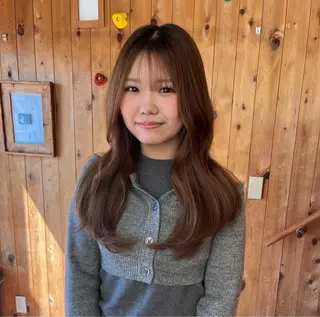 ロング 藤田 ゆりなのヘアスタイル