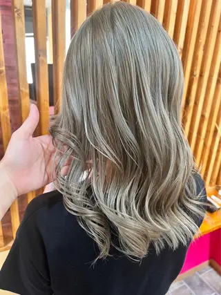 ミディアム カラー ヘアカラー&縮毛矯正 STAR☆RIVERのヘアスタイル