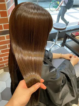 ミディアム 髪質改善、縮毛矯正 酸性縮毛矯正のヘアスタイル