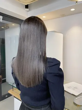 セミロング カラー Flamme Annaのヘアスタイル