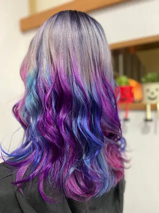 ロング LULU MALUのヘアスタイル