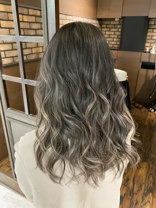 セミロング 白井 秀太郎のヘアスタイル