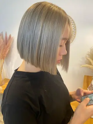 ショート カラー 🌼ハイライト透明感 🌼maiのヘアスタイル