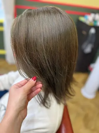 ミディアム 米倉 麻衣のヘアスタイル
