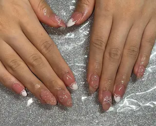 ネイル VIERU 🌈🎀💖のネイルデザイン