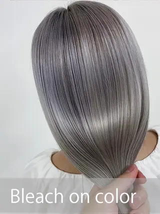 セミロング カラー PEQSS HAIRのヘアスタイル