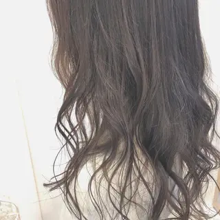 ロング カラー TRENCH 相澤 果歩のヘアスタイル