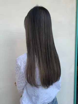 ロング カラー 安達 俊亮のヘアスタイル