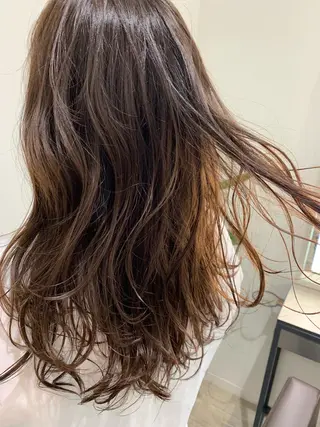 ロング 赤池 日菜子のヘアスタイル