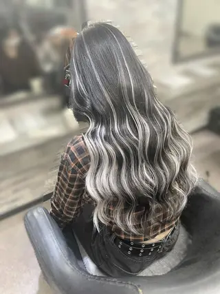 ロング カラー ハイトーンエクステ 🎩カズキ🎩のヘアスタイル