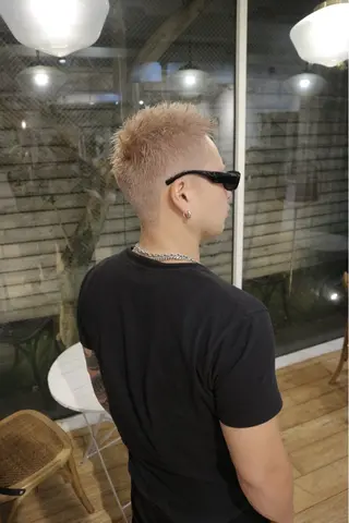 カラー メンズ 来美 / クルミのヘアスタイル