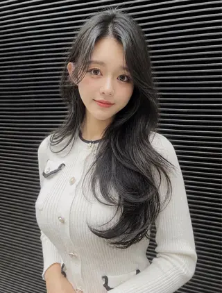 ロング カラー TAKUMI 【美髪特化】のヘアスタイル