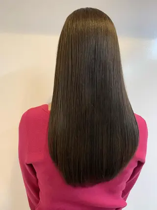 ロング カラー トップ スタイリストのヘアスタイル